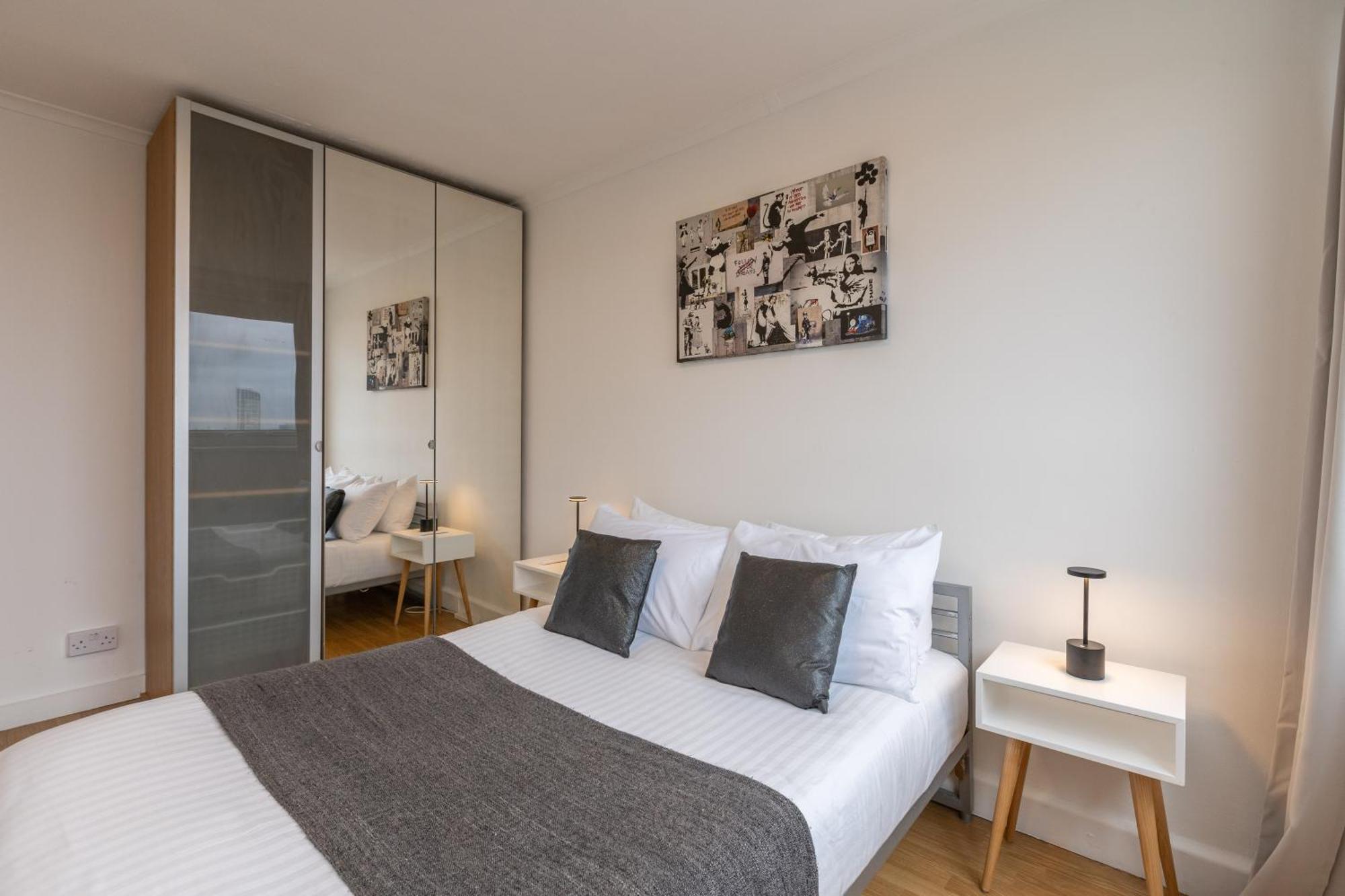 City View Apartments - Bow Londra Dış mekan fotoğraf