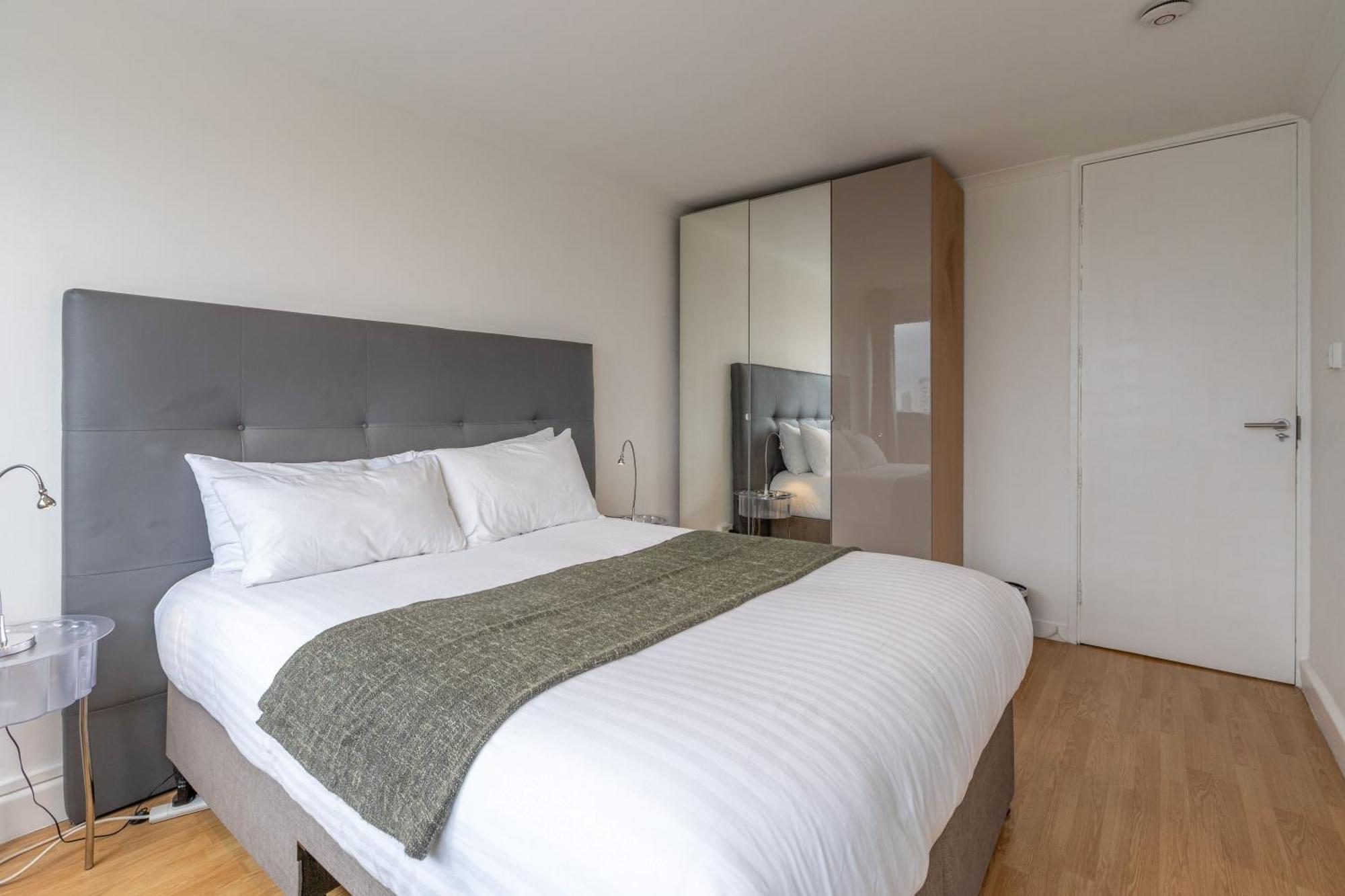 City View Apartments - Bow Londra Dış mekan fotoğraf